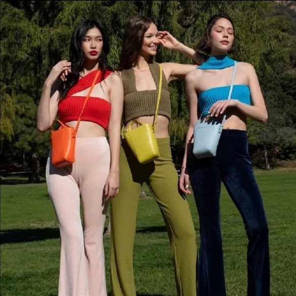 New just in Y2K High quality knit halter crop top in color BLACK - Picture 4 of 8